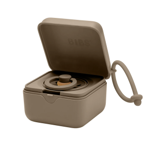 BIBS Māneklīša uzglabāšanas/sterilizēšanas kastīte, Dark Oak - Image 1